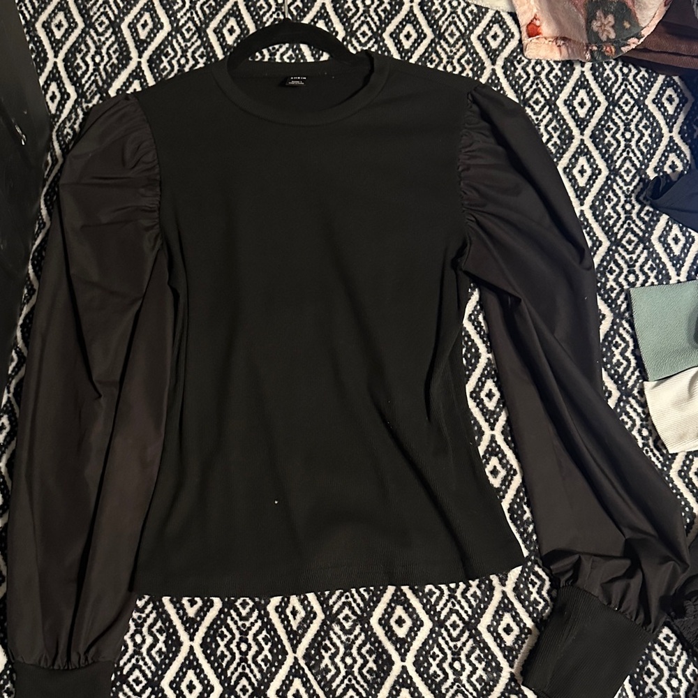 Elegant Black- White Puff Sleeve Top
